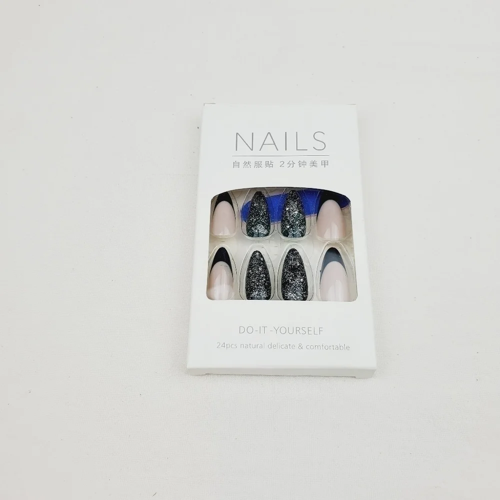 24 Pieces Fake Press On Nails